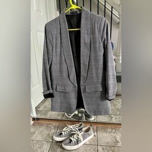 Jacket and sneakers in matching design